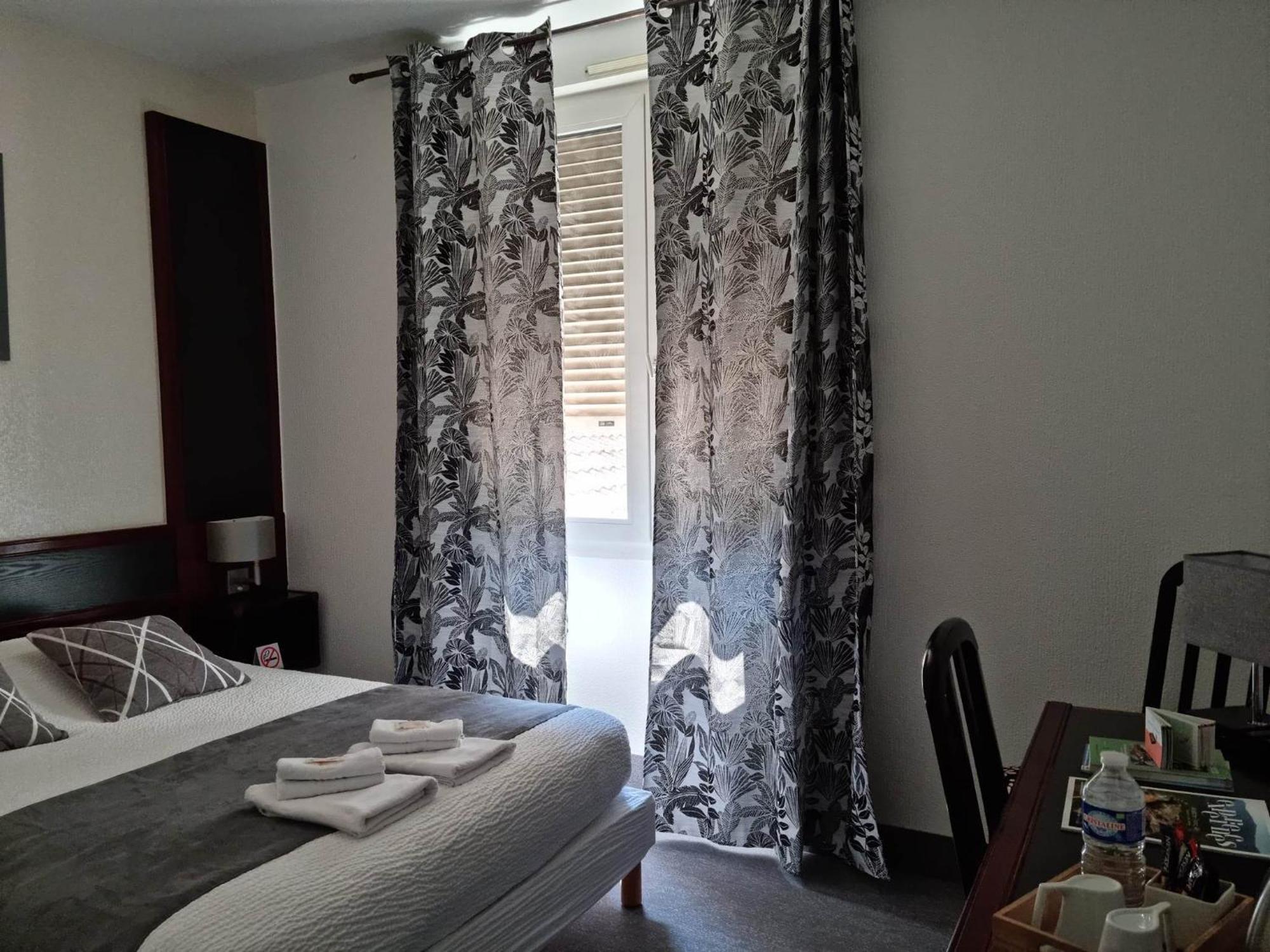 Logis Hotel Schaeffer- Restaurant Le Saint Georges Serrières-en-Chautagne エクステリア 写真