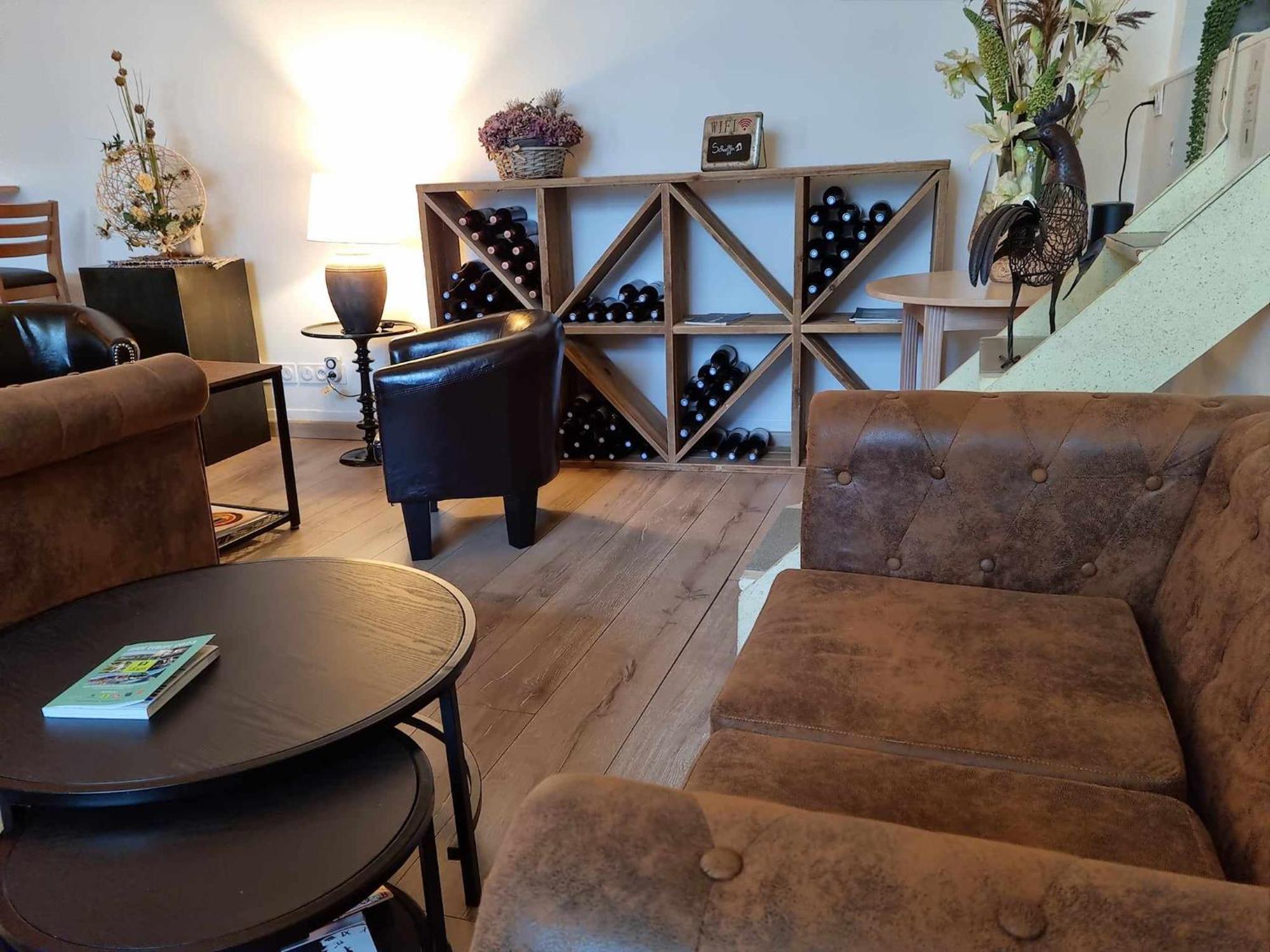 Logis Hotel Schaeffer- Restaurant Le Saint Georges Serrières-en-Chautagne エクステリア 写真