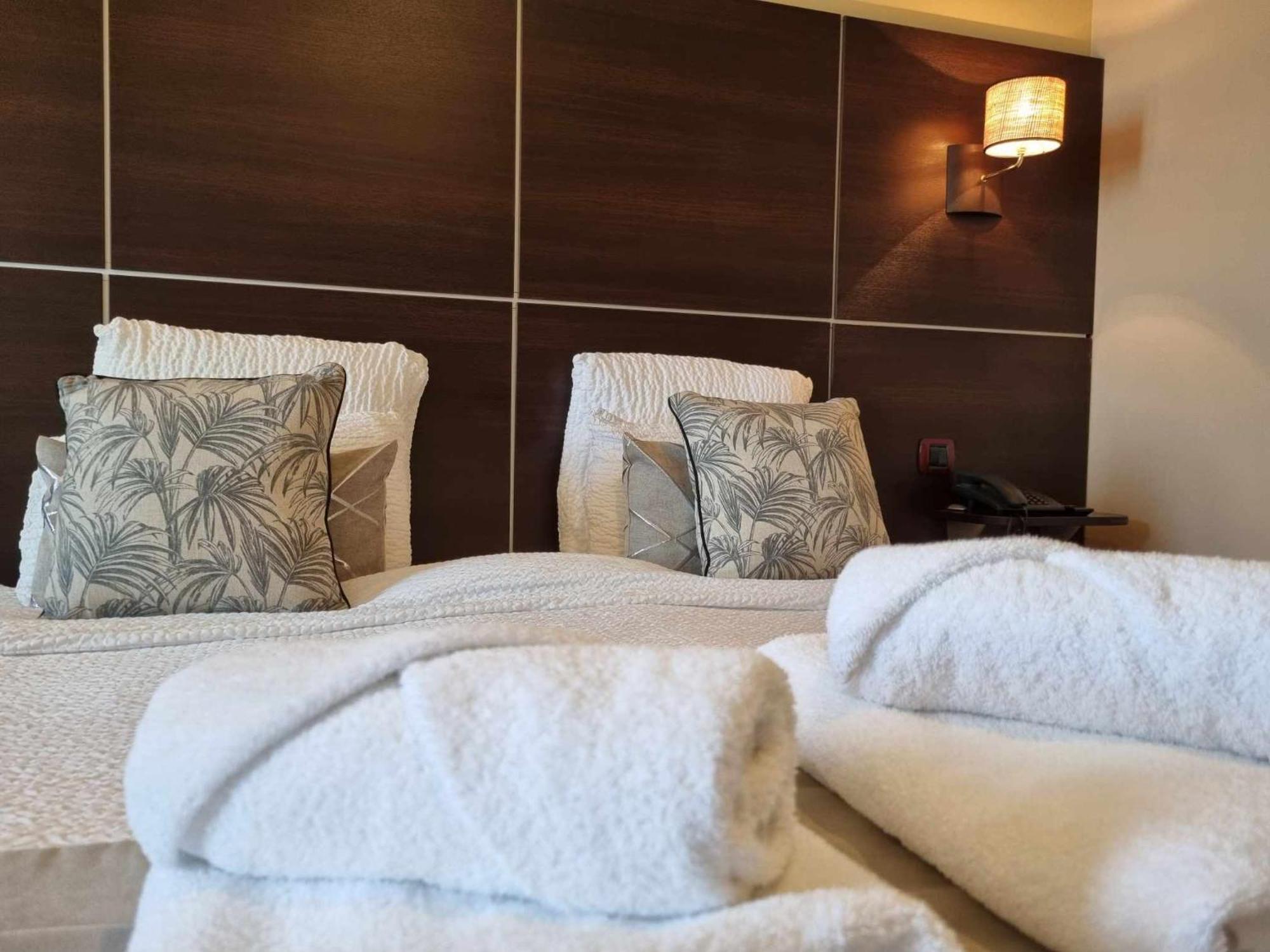 Logis Hotel Schaeffer- Restaurant Le Saint Georges Serrières-en-Chautagne エクステリア 写真