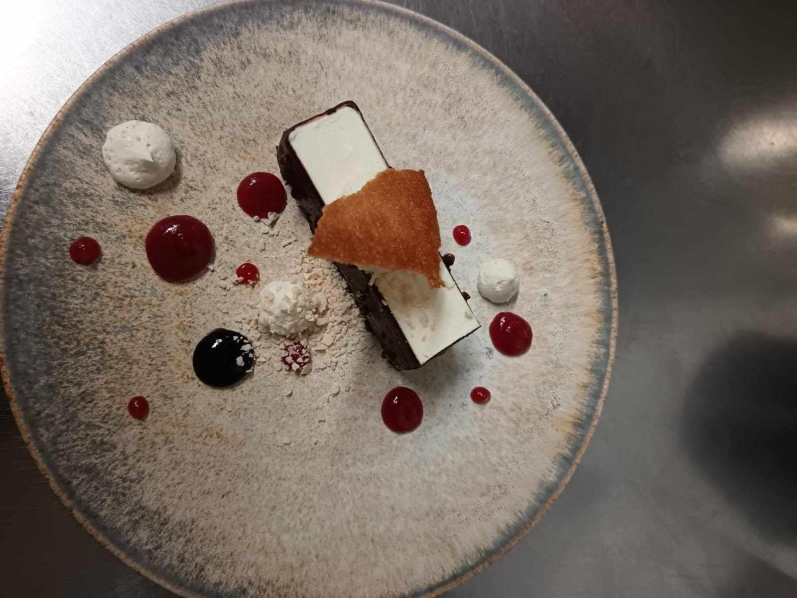 Logis Hotel Schaeffer- Restaurant Le Saint Georges Serrières-en-Chautagne エクステリア 写真