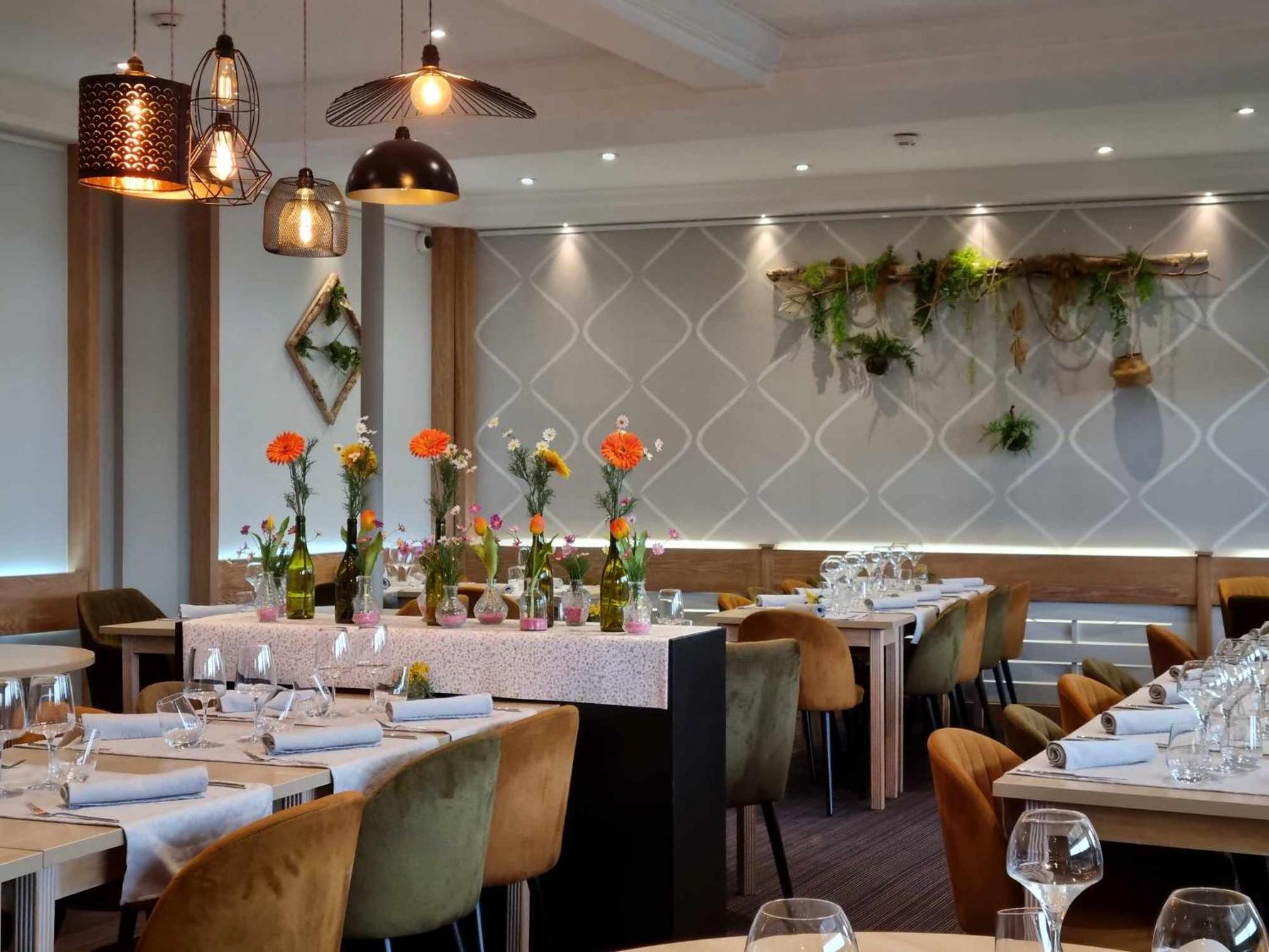 Logis Hotel Schaeffer- Restaurant Le Saint Georges Serrières-en-Chautagne エクステリア 写真